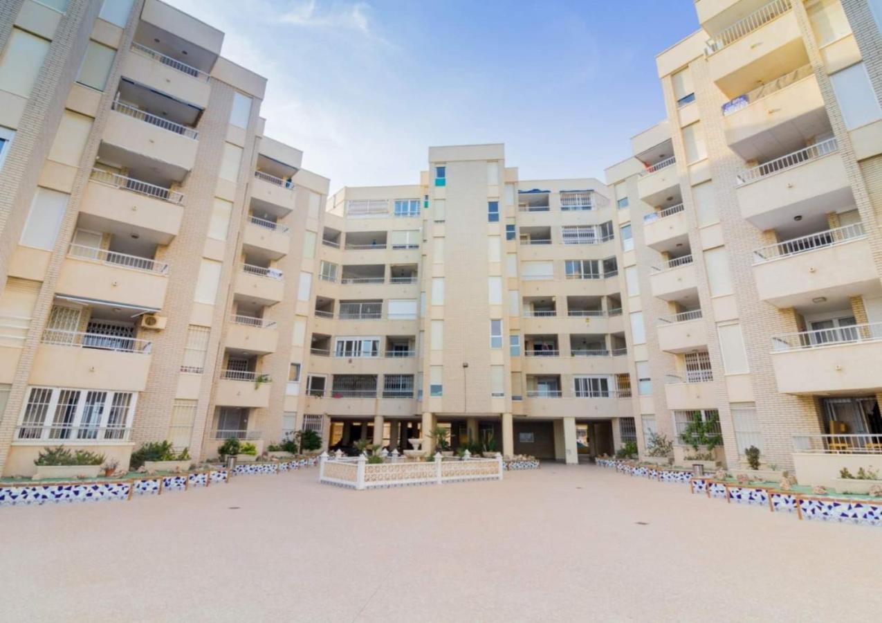 Apartament Lemon Torrevieja Bagian luar foto